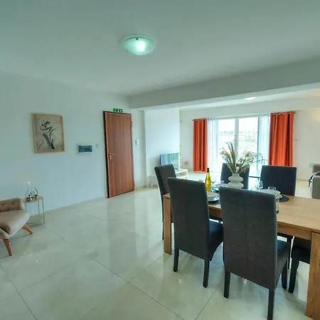 Seafront Bright & Spacious 2 Bedrooms Gogzr-1 Gzira