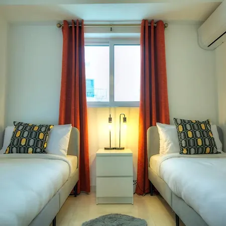 Seafront Bright & Spacious 2 Bedrooms Gogzr-1 Апартаменты *