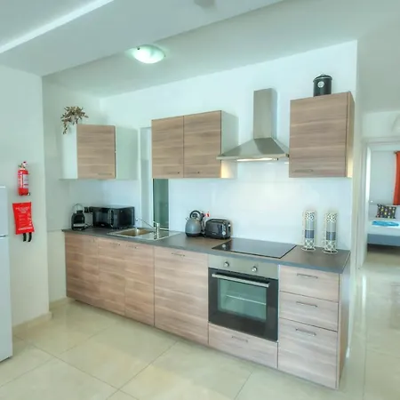 Seafront Bright & Spacious 2 Bedrooms Gogzr-1 Gzira