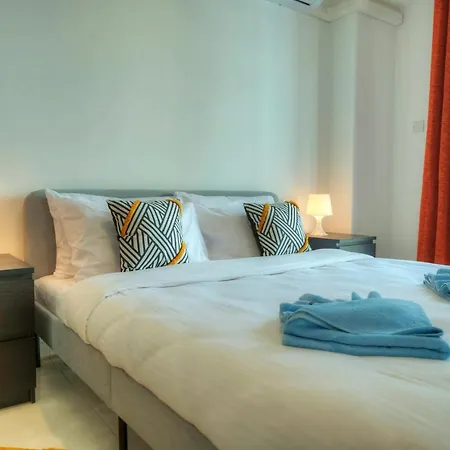 Seafront Bright & Spacious 2 Bedrooms Gogzr-1