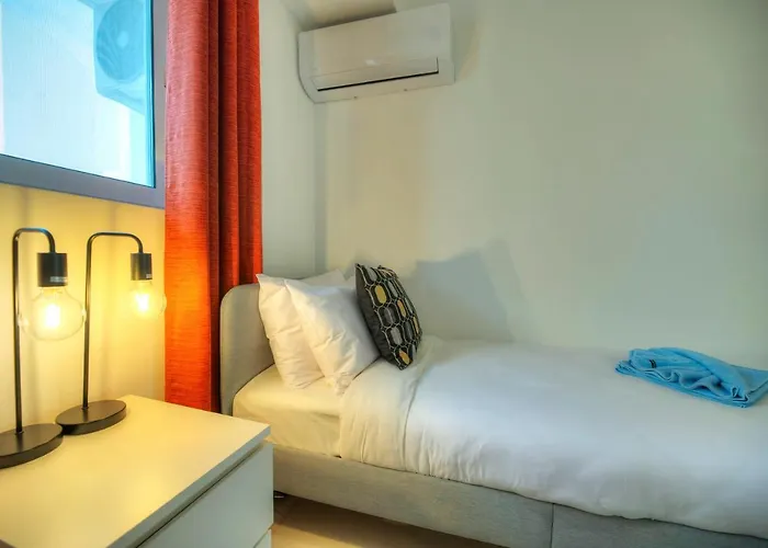 Seafront Bright&spacious 2 Bedrooms Gogzr-1 *