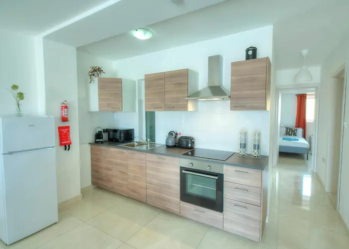 Seafront Bright & Spacious 2 Bedrooms Gogzr-1 Gzira