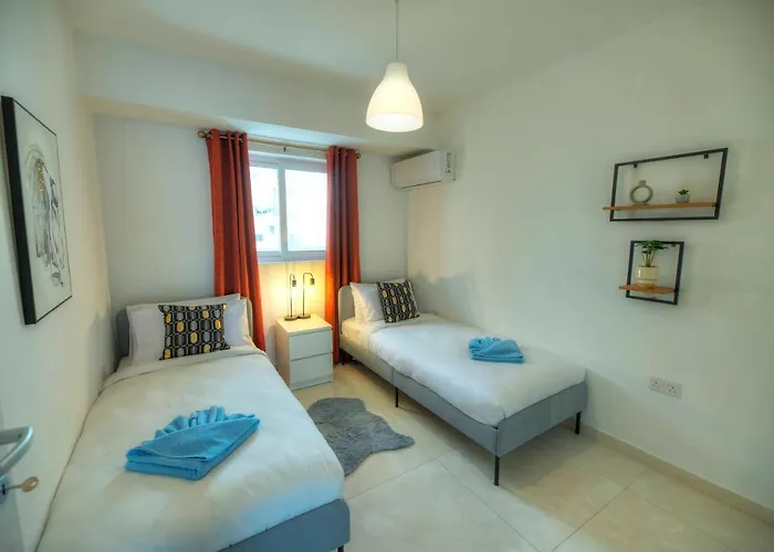 Seafront Bright&spacious 2 Bedrooms Gogzr-1 Gzira