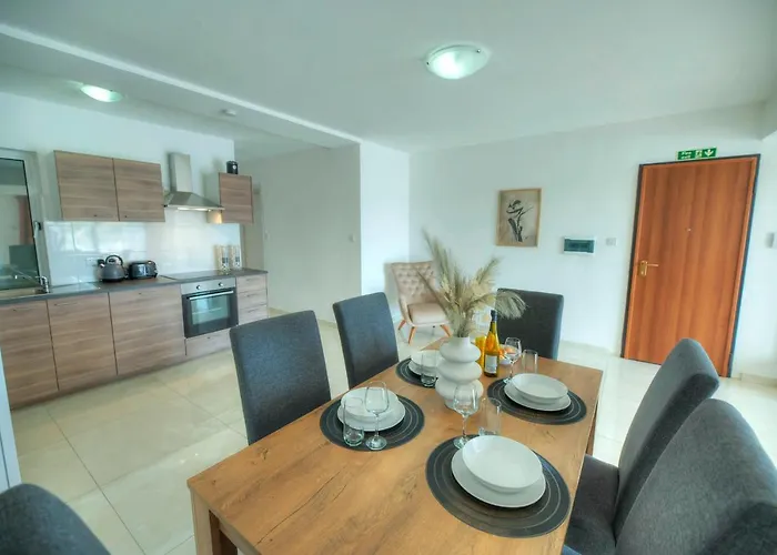 Apartamento Seafront Bright&spacious 2 Bedrooms Gogzr-1